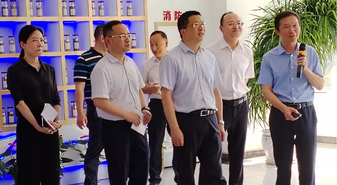 四川證監(jiān)局黨委書記、局長(zhǎng)唐理斌一行來(lái)公司調(diào)研